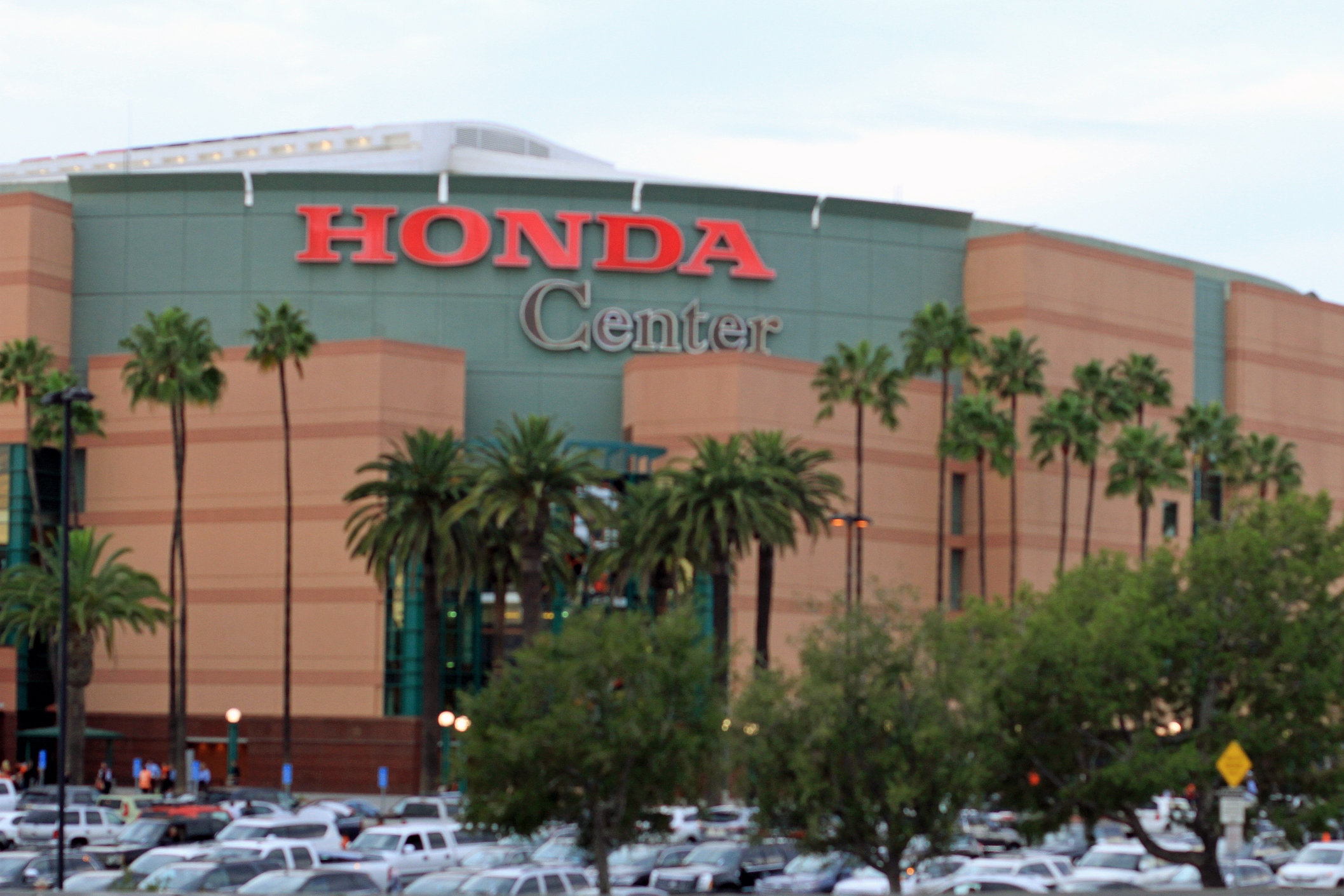 Honda Center (home of the Anaheim Ducks) built in Minecraft : r/nhl