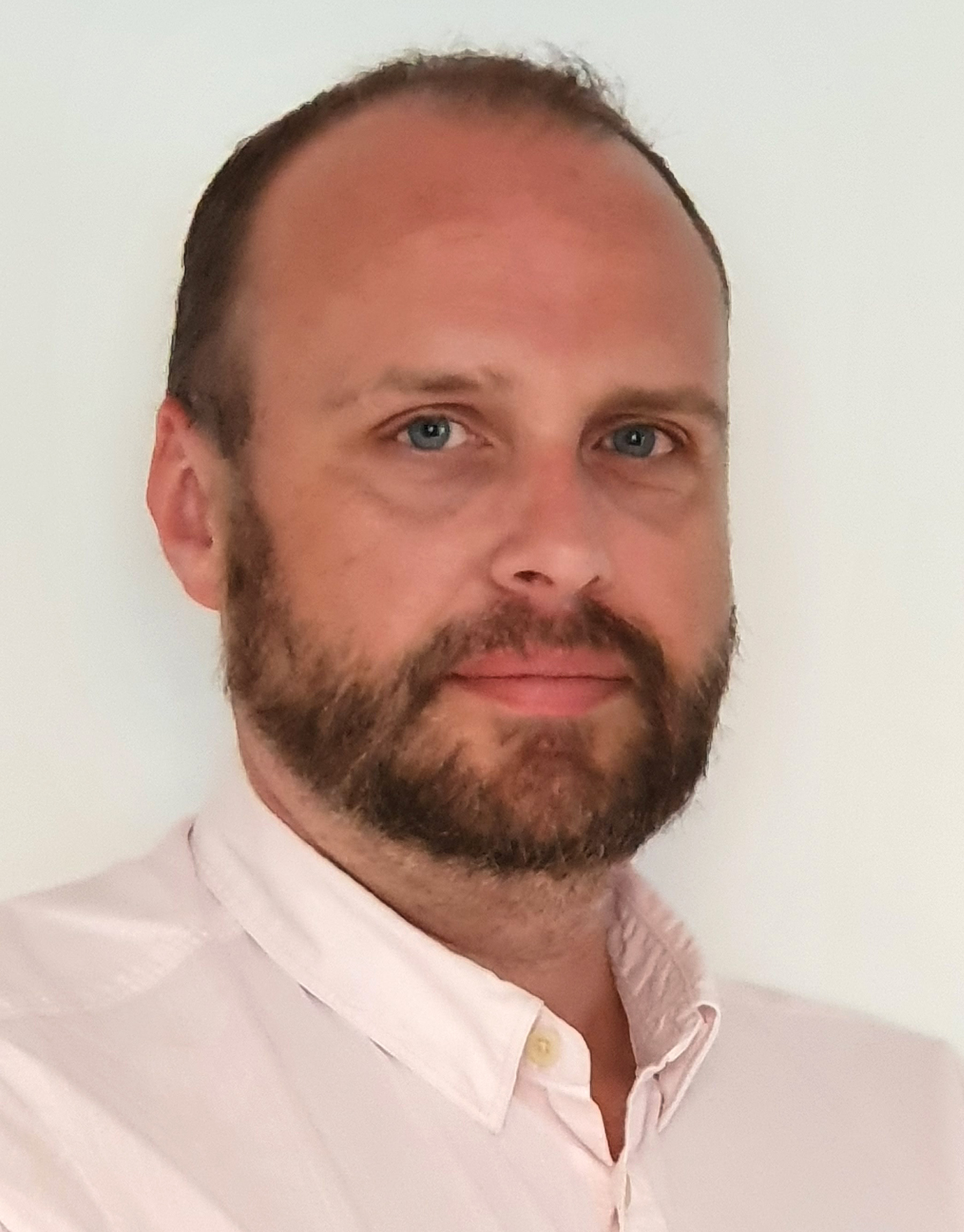 Leader Electronics Names Neil Coles as New European Regional