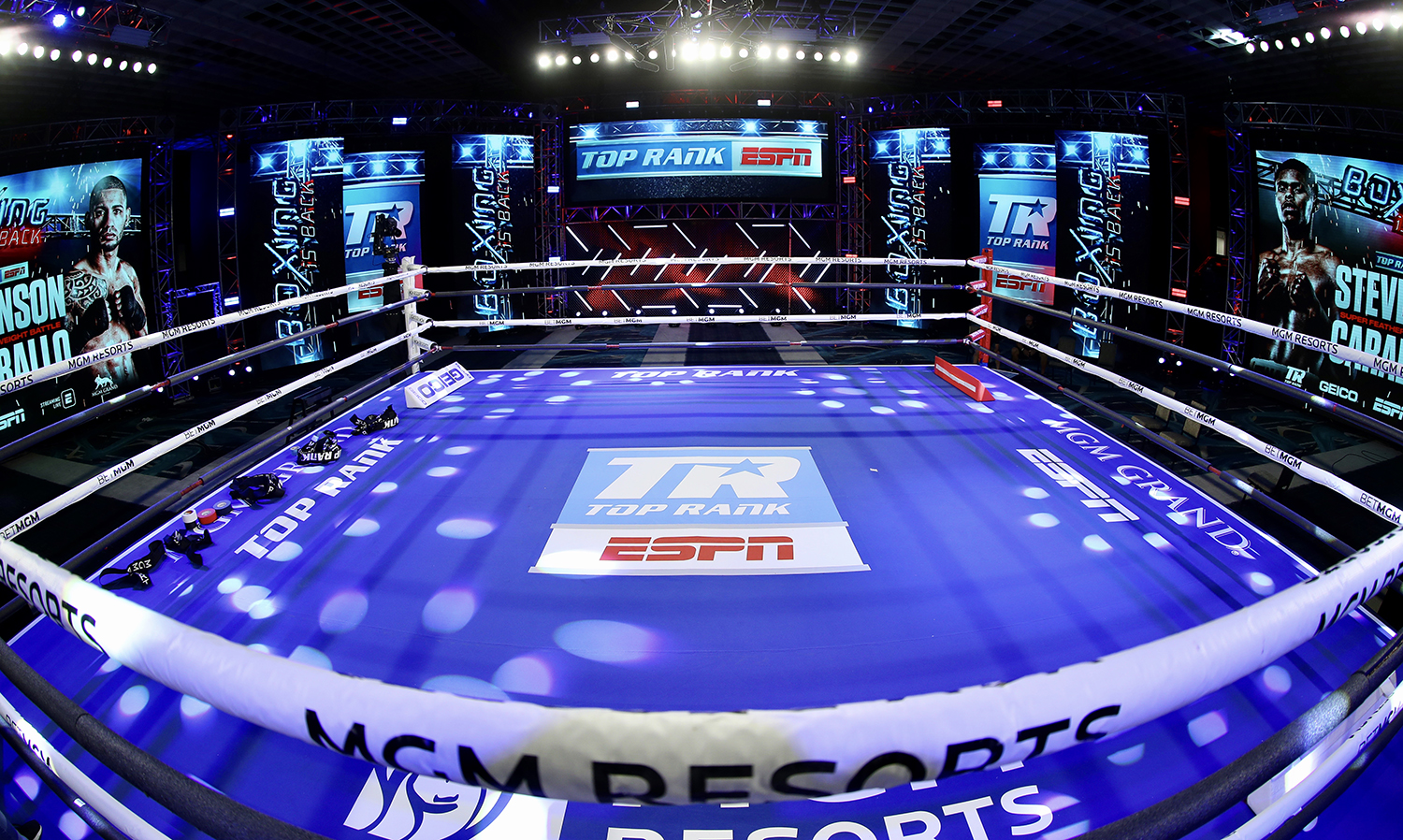 Topmøde program præmie ESPN Returns to Live-Events Ring With Top Rank Boxing Productions in Vegas