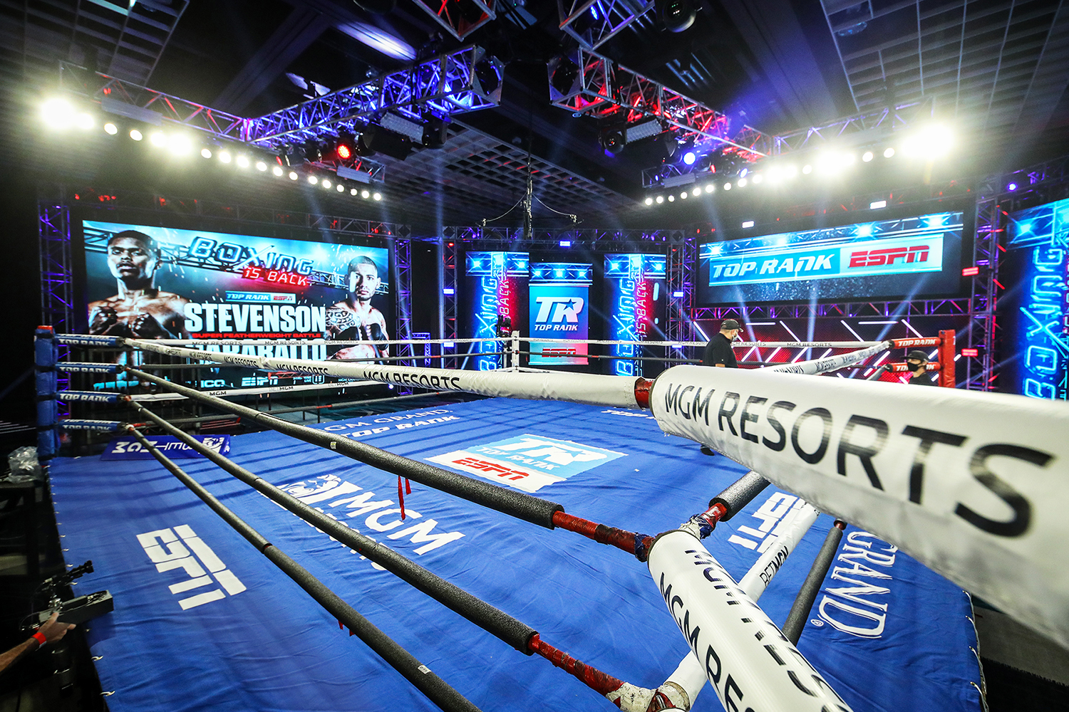 ESPN Returns to Live-Events Ring With Top Rank Boxing Productions in Vegas