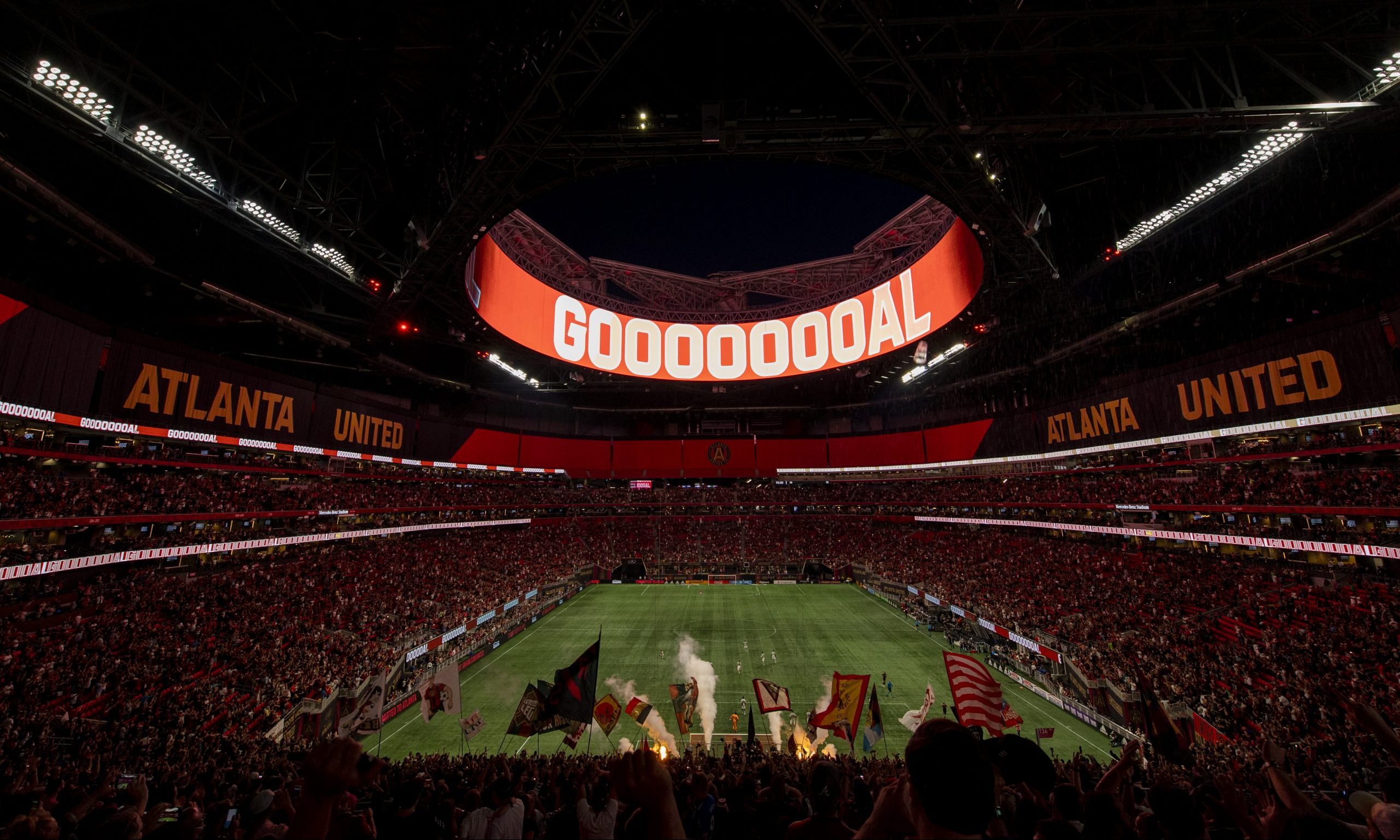 On the Pitch: Atlanta United Embraces Crowd at Mercedes-Benz Stadium as  First MLS Club To Return to Full Capacity