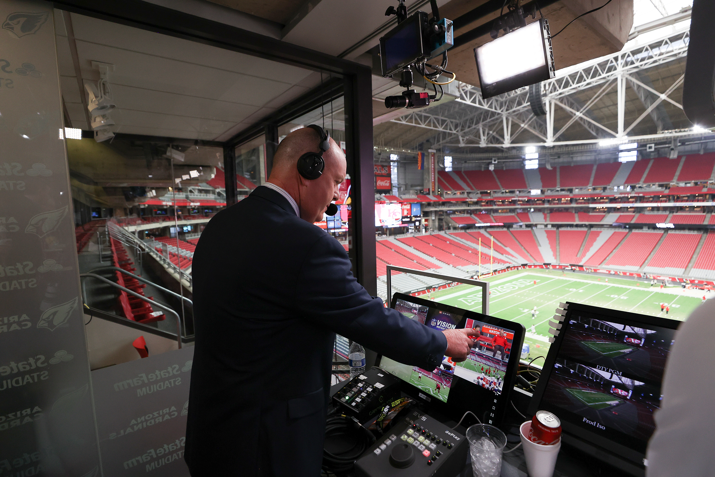 ESPN's Monday Night Football Delivers More than 12.4 Million Viewers,  Driving 9% Year-Over-Year Audience Growth - ESPN Press Room U.S.