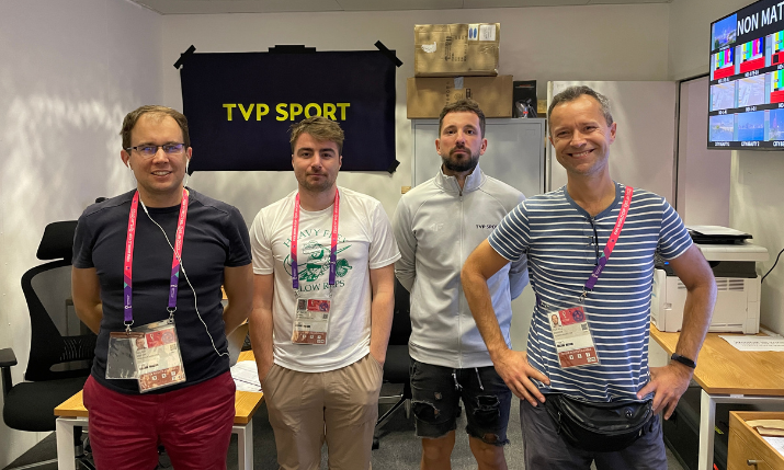 TVP Sport w Polsce obsługuje transmisje przez OB Van na miejscu